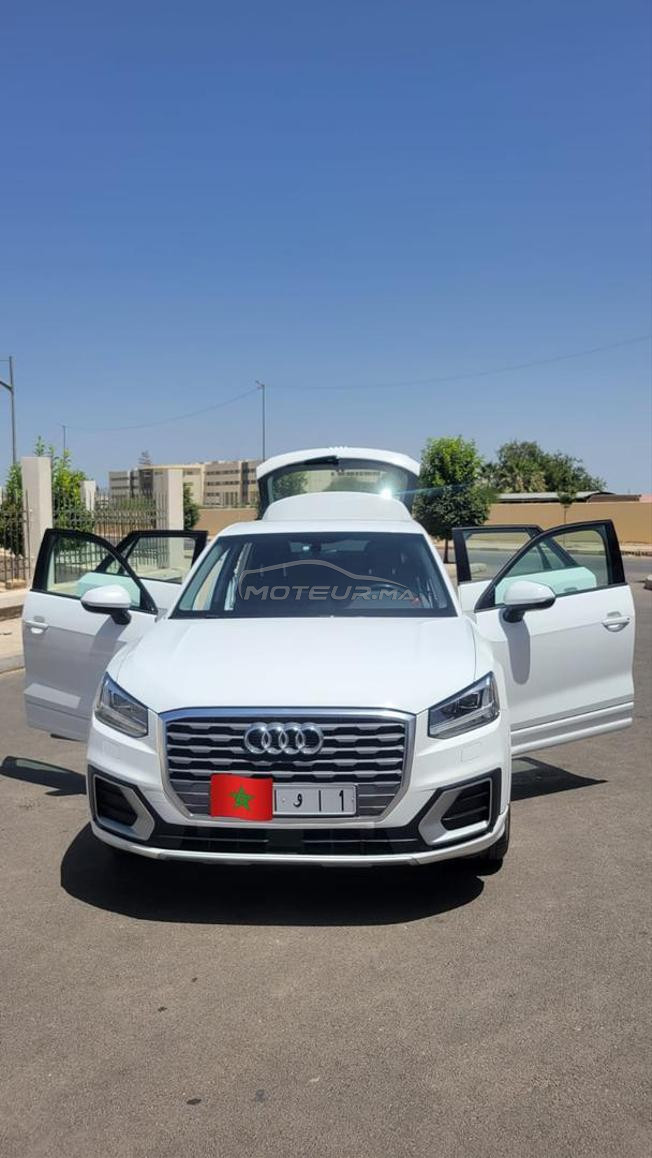 belle voiture audi Q2