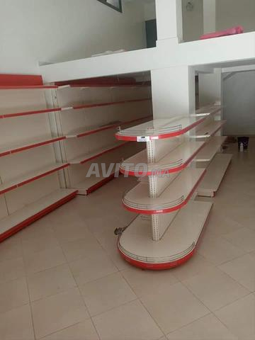 Étagère métal pour les magasin 