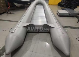 Bateau pneumatique de 8 mètres - Neuf -