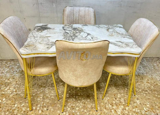 table 8 personnes  mobilier maison