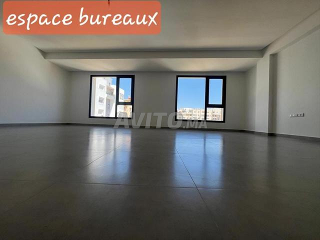 Bureau Neuf 45 m² – Lumineux et Bien Situé à Louer