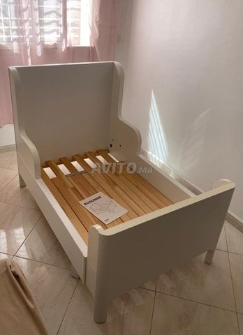 Lit enfant extensible IKEA BUSUNGE – très bon état