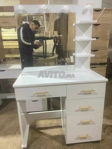 Coiffeuse avec miroir  مرايا هوليوود