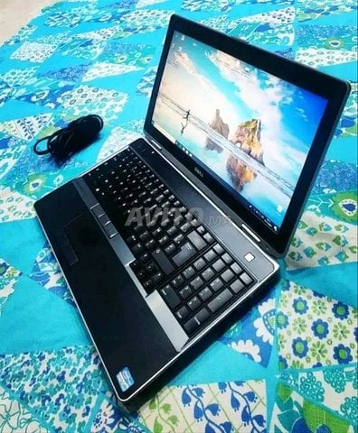 Dell i5 Ram 8 Disc 256 SSD écran 15 