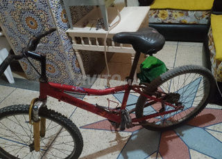 دراجة هوائية للبيع التمن ما بين 400 الى 500 