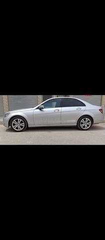 Mercedes-Benz 220 Diesel Automatique 2008 à Taza