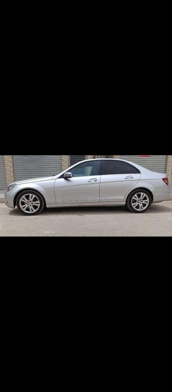 Mercedes-Benz 220 Diesel Automatique 2008 à Taza