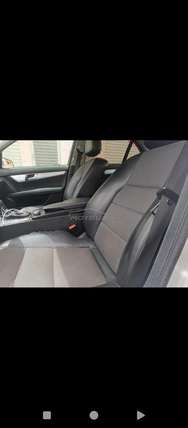 Mercedes-Benz 220 Diesel Automatique 2008 à Taza