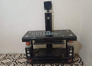 table de television en tres bon etat