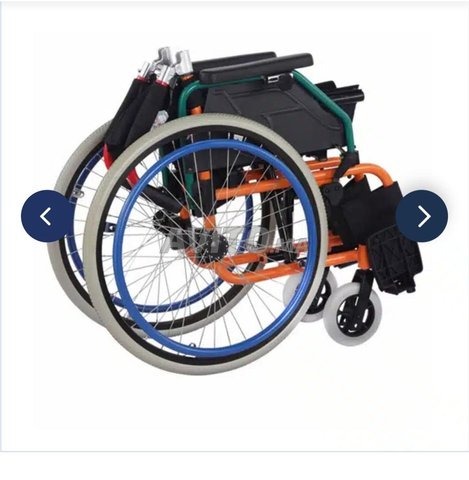 A vendre fauteuil roulant enfant 4-16 ans 