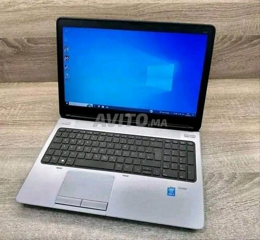Hp i5 Ram 10 Double Graphique Disc 256 SSD 
