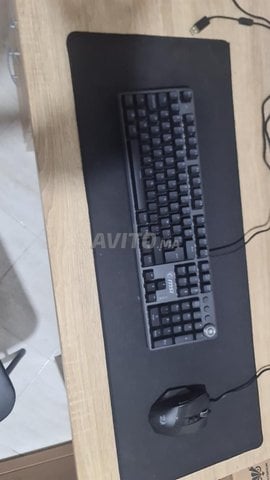Clavier Mechanique MSI et Souris Redragon 16000Dpi