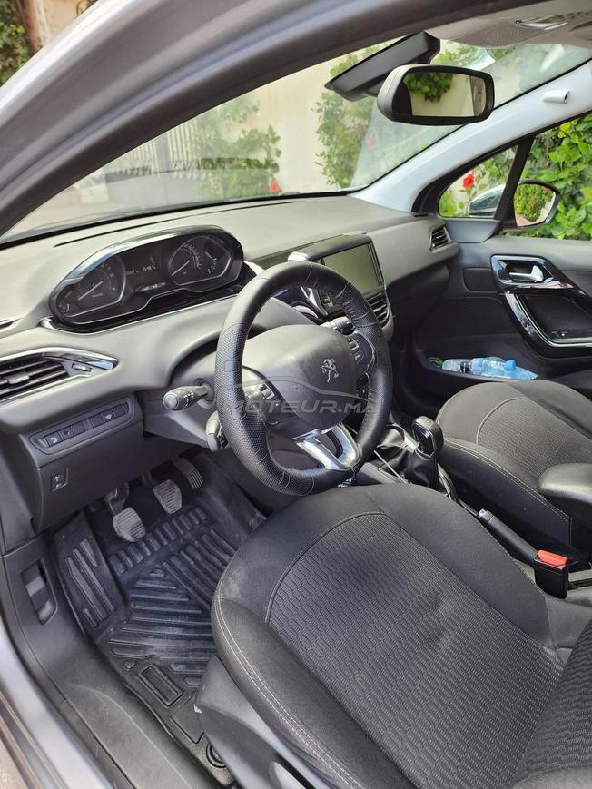Peugeot 208 1.6 HDi – White Edition – 2019