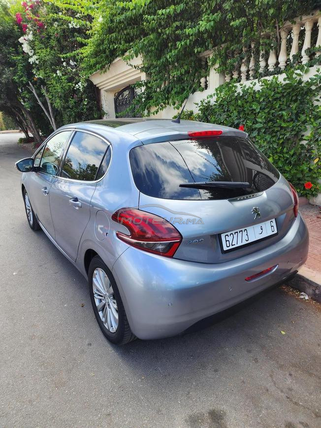Peugeot 208 1.6 HDi – White Edition – 2019