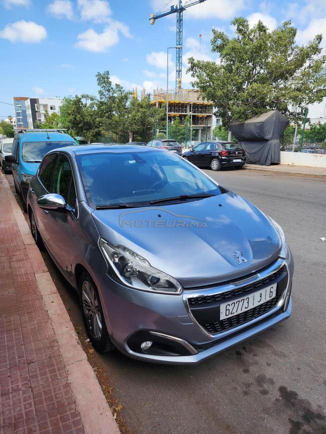 Peugeot 208 1.6 HDi – White Edition – 2019