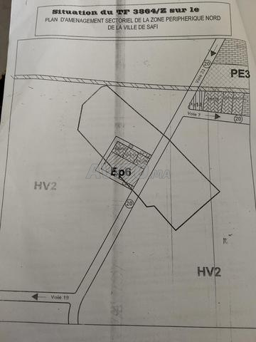 ارض مساحتها 31 آر و82سنتيار  زون فيلا  شمال اسفي 
