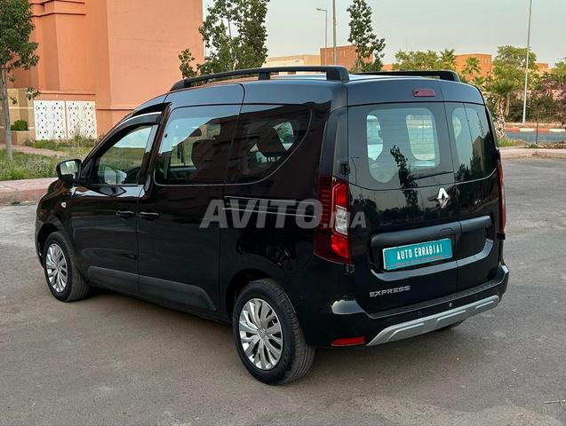 رونو اكسبرس