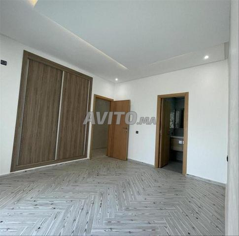 شقة جديدة ذات مستوى عال للإيجار - 2