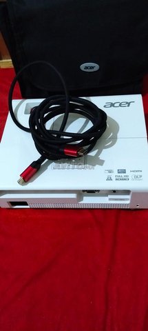 Acer  Full-HD 1920x1080 DLP 3000ANSI 