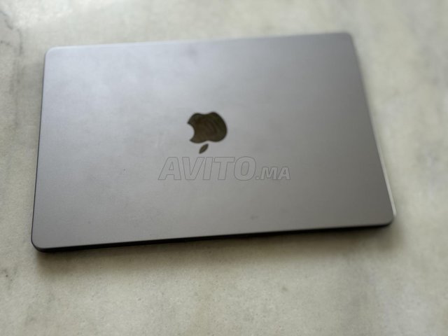 MacBook Air M2 (2022)