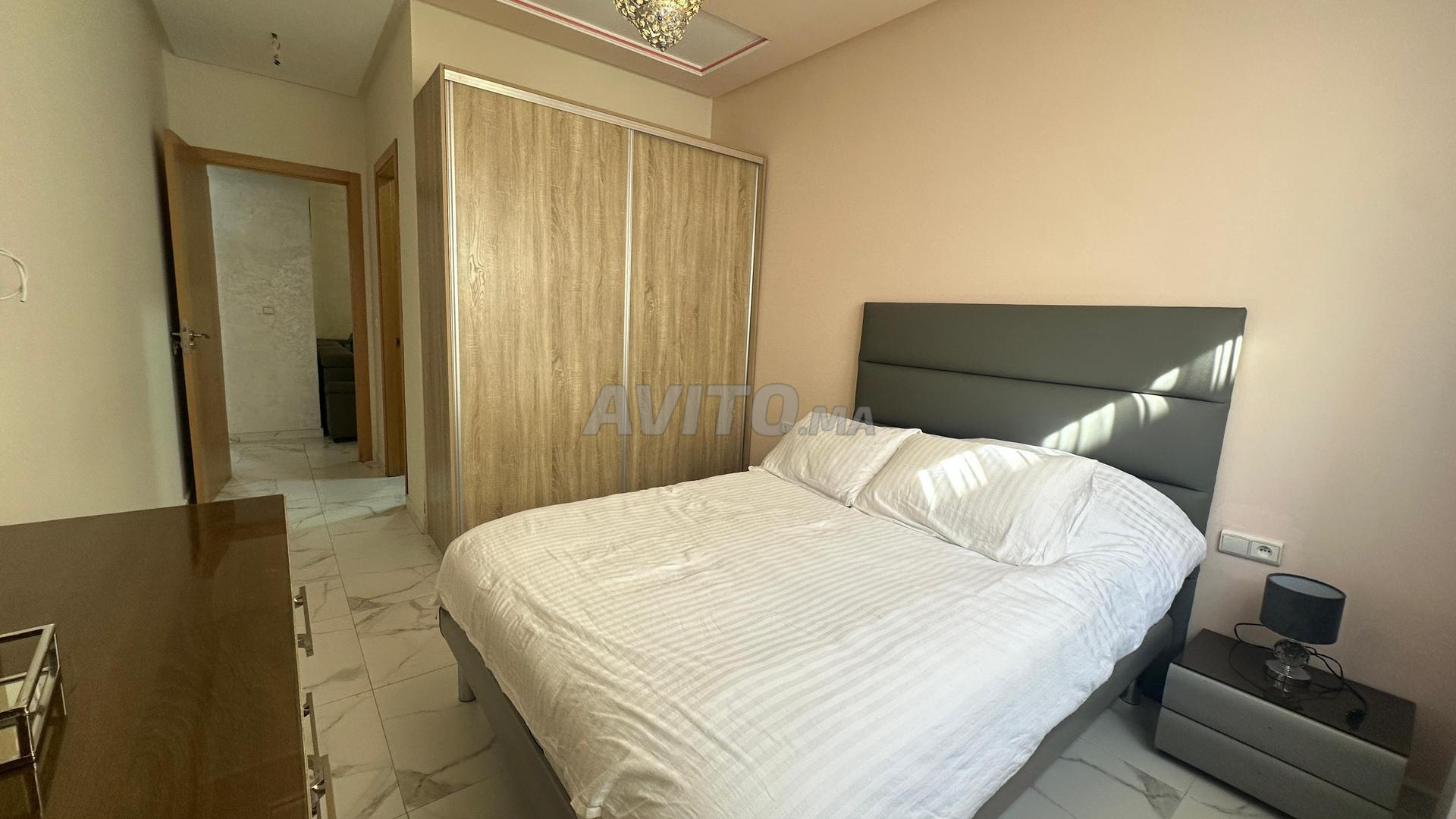 Appartement meublé à louer à la journée en face de l'université M'sennana - image 5