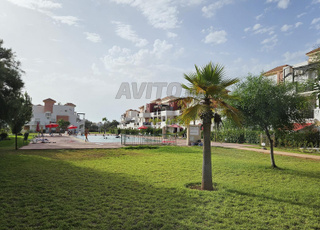 appart avec jardin privé et piscine a Marina