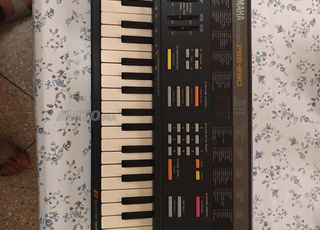 Clavier Yamaha PSR-290 d'occasion