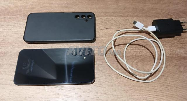 samsung a24 neuf avec son chargeur original 