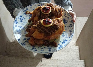 Cuisinière طباخة