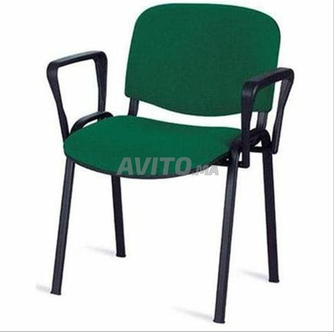 VENTE DES CHAISES SCOLAIRE  A TOUTE LLA VILLE