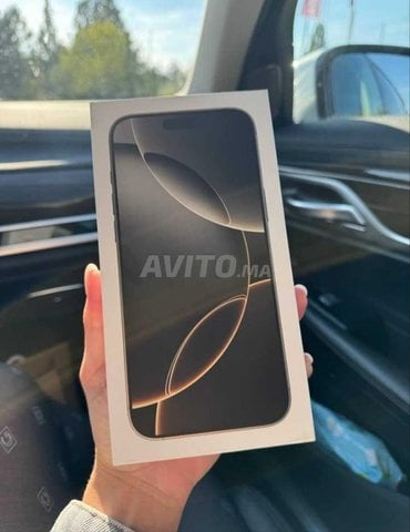 Apple iPhone 16 Pro Max 256 Go DÉBLOQUÉ