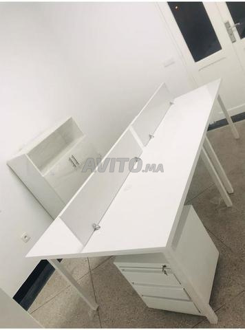 DES BUREAUX MULTIPOSTE 2 3 4POSITION   AA OOUJDAA