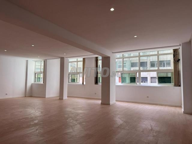 Plateau Bureau À Vendre Au Rond Point Chimicolor - 2