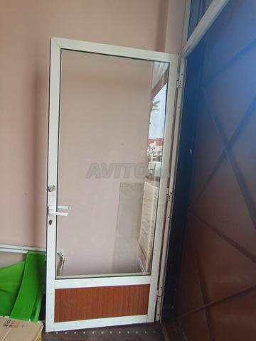 porte circulaire et porte vitrine