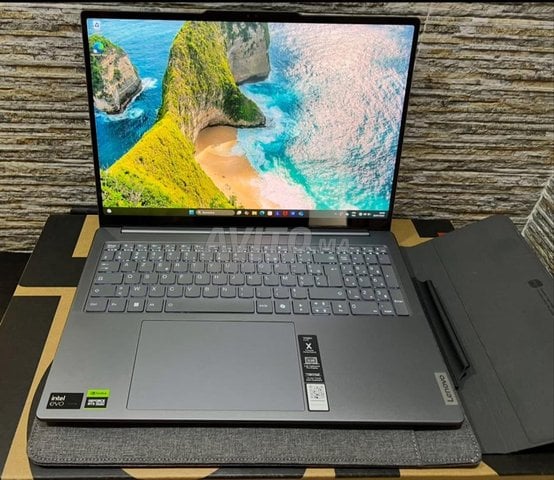 Lenovo Yoga Pro 9i Ultra 9-185H RTX4070 64Go/1To 