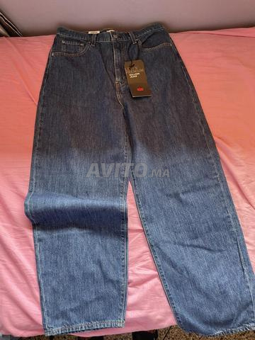 jean levis jamais porté pour femme taille 40  - 2