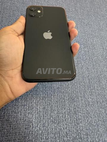 Iphone 11 excellent état presque neuf 64g - 2
