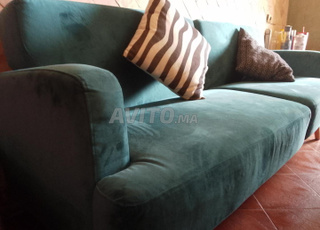 Canapé 2 places en velours émeraude 