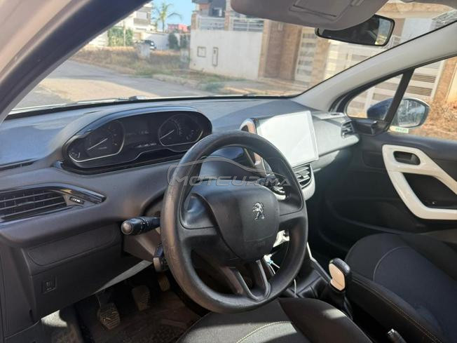 Peugeot 208 Diesel Manuelle 2016 à Temara