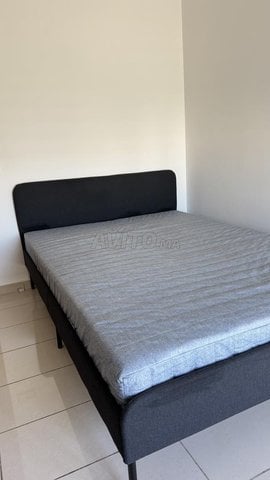 Lit Et matelas démontable IKEA à vendre comme neuf