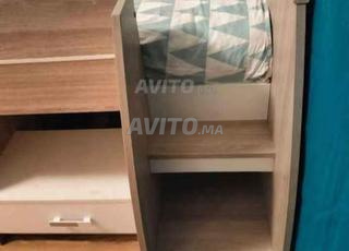 سرير للأطفال