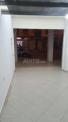 magasin sur la rue 25 m double voie 