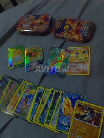 lot de 45 cartes pokemon avec 26 carte brillantes