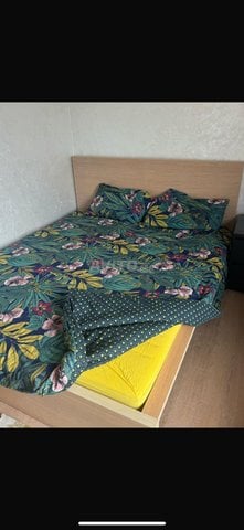 a vendre lit MALM IKEA 160x200