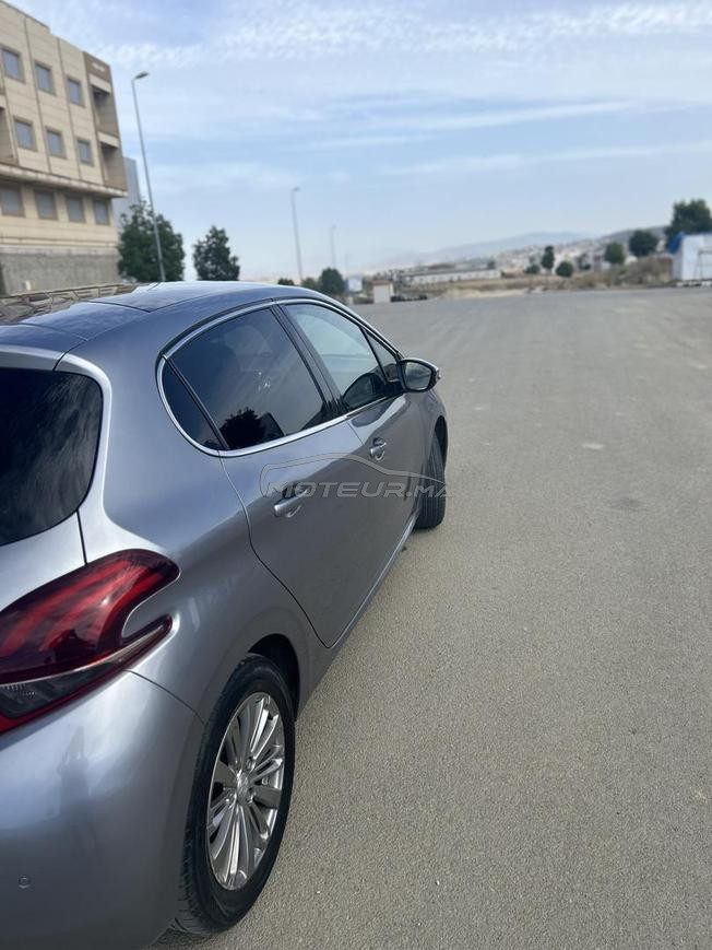 peugeot 208 modél 2019 tout option 