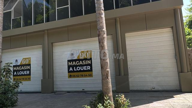 À Louer Local Commercial 90 m² Idéalement Situé - 2