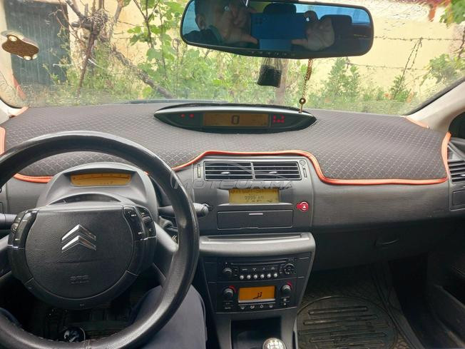 سيارة  citroën c4 