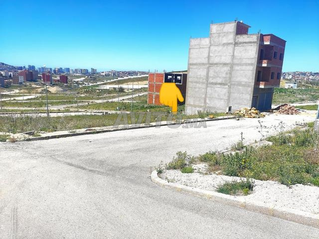 أرض ممتازة للبيع مساحة 117م طريق 12م مسلمة للبناء