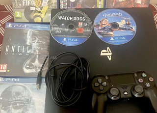 PlayStation 4 pro en ligne 1 tera 