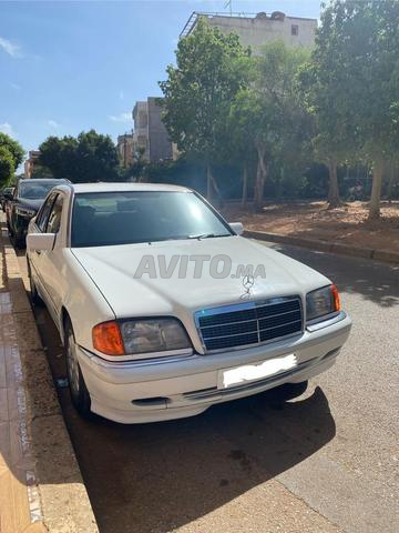 Mercedes-Benz Classe C Diesel Manuelle 1996 à Salé - 2